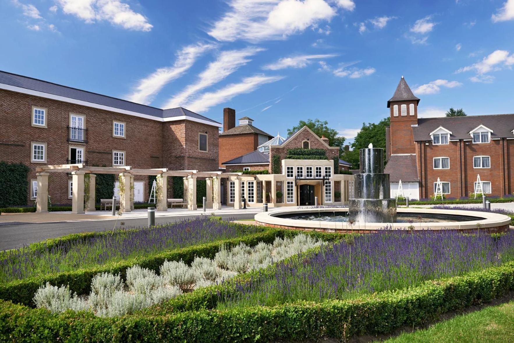 The Belfry Hotel & Resort Сътън Колдфийлд Екстериор снимка