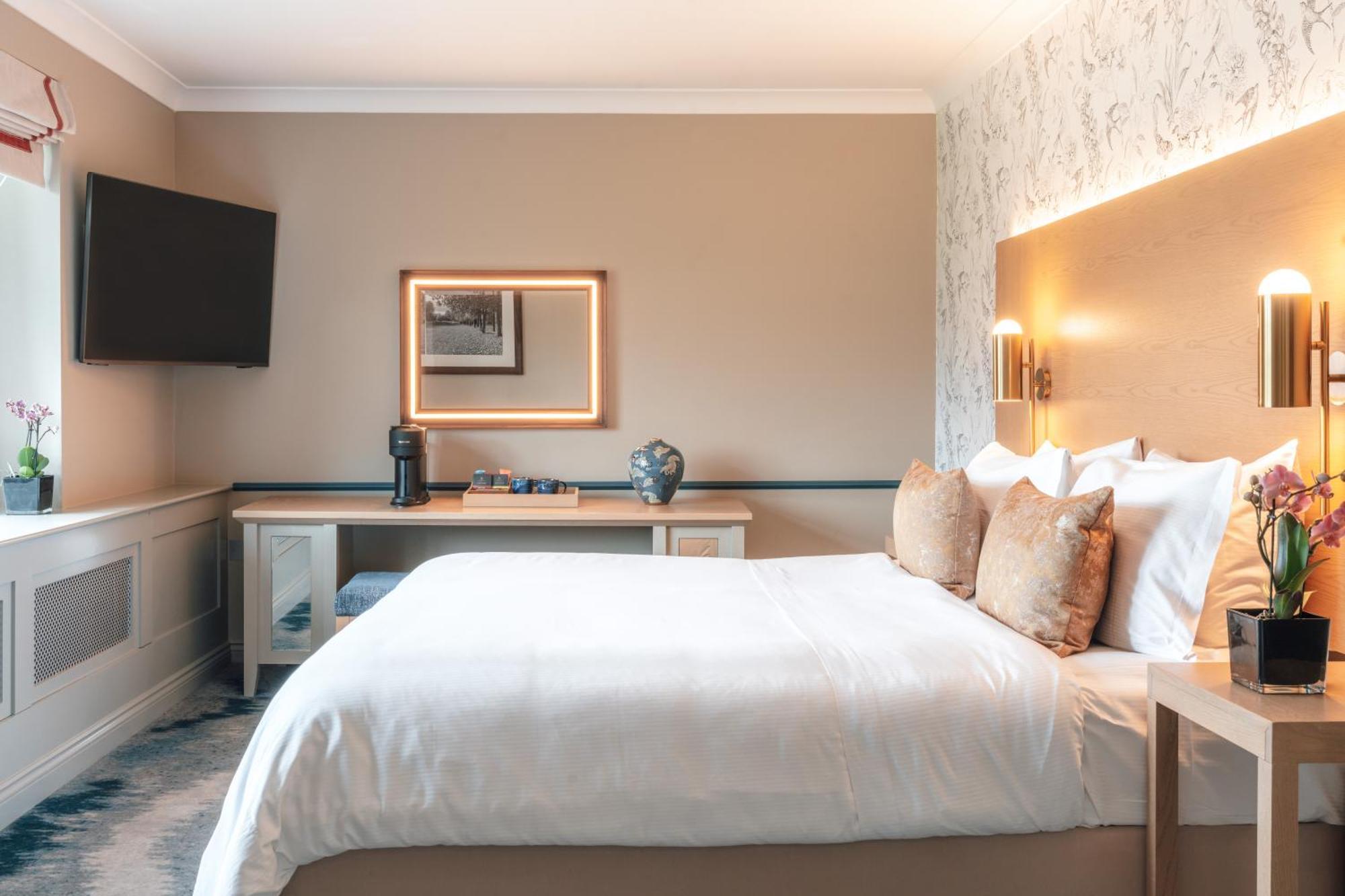 The Belfry Hotel & Resort Сътън Колдфийлд Стая снимка